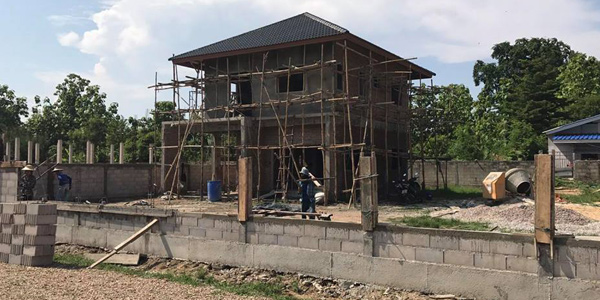 คนที่จะสำเร็จ เขาจะต้องลุกขึ้นมาสู้